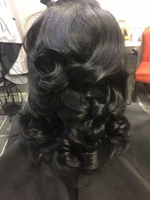 From Govan's Salon Suite.  Call Yourie's and ask for Renae Govan  Yasss curls!!!