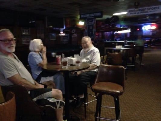 Either high top small bar tables or the bar area to sit and eat.