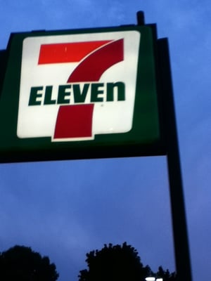 The 7-Eleven sign