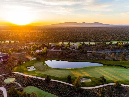 Central Oregon has over 30 golf resorts within 45 minutes of downtown Bend.