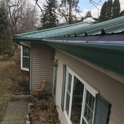 Seamless Gutters and Guards