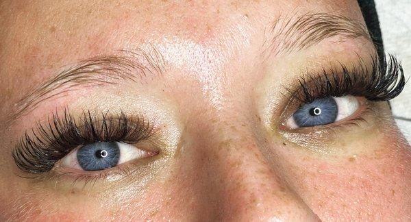 Volume lash extensions