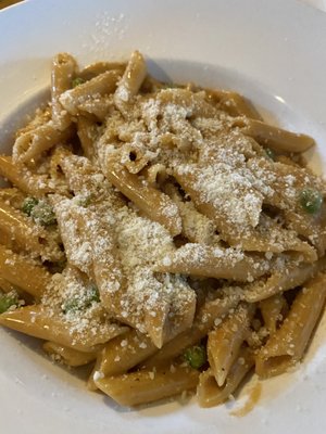 OMG - must order penne w/peas & brandy cream sauce! Was soooo delish!!