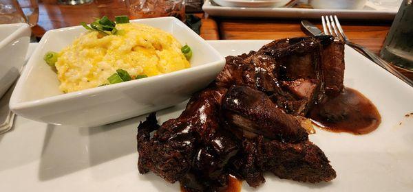 Beef sirloin tips with corn grits