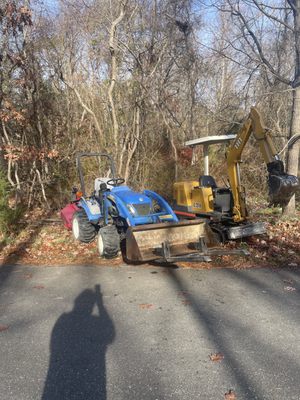 Tractor excavator