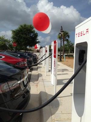 Tesla SuperCharging Station in Ft Myers - Charge your Tesla electric vehicle for free