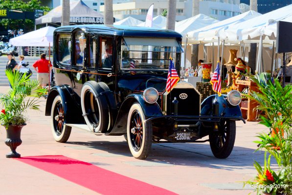 1919 Pierce Arrow owned by Pres. Woodrow Wilson escorted Sheriff Chad Chronister and Grand Marshal Ford Heacock