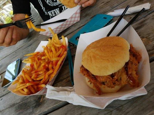 Joly crap thats alot of fries..yum with my pulled pork