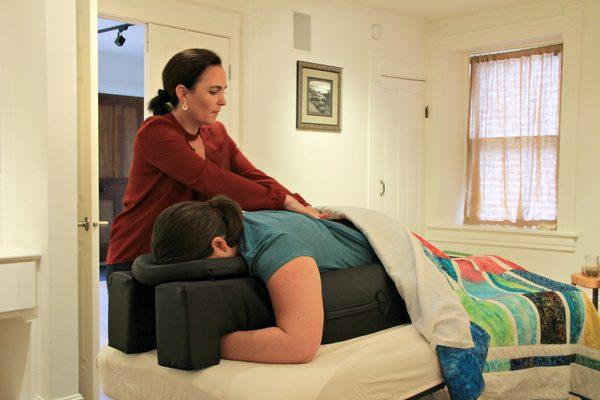 Wonderful comfortable pregnancy bolster makes pregnancy massage even more lovely!!