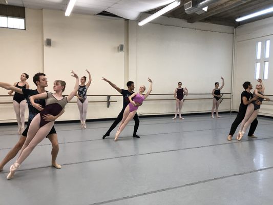 Pad de deux class with BSA dancers.