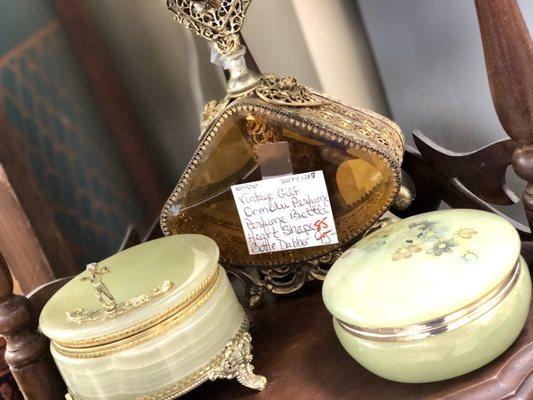 Jadite and Agate trinket boxes & amber glass bottle