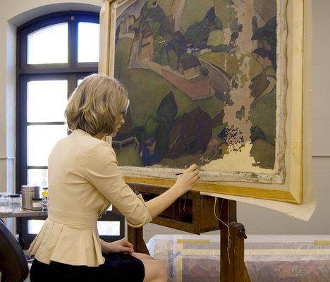 We address all aspects of a painting's condition, on everything from old master works to contemporary pieces made with atypical materials.