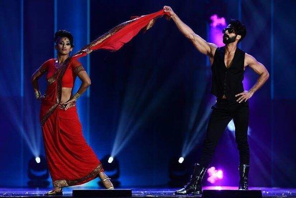 Instructor Deepa with Celebrity Shahid Kapoor At IIFA Awards