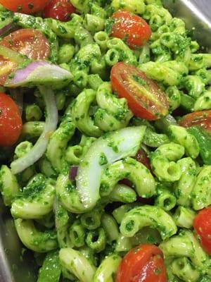 Pesto pasta salad