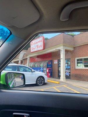 Richmond Food Mart !!!  They Stole My Money !!!