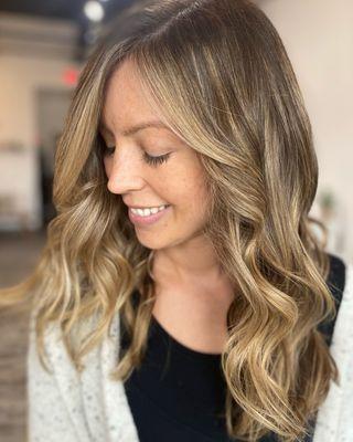 Beachy balayage and money piece.