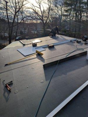 EPDM INSTALL