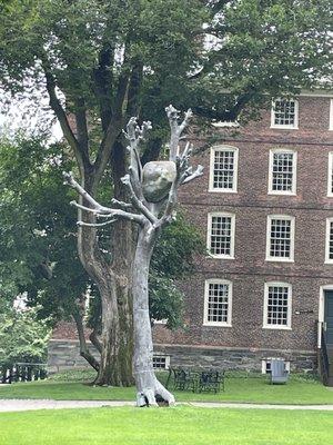 Giuseppe Penone's 2006 sculpture entitled Idee de Pietra (Ideas of Stone)