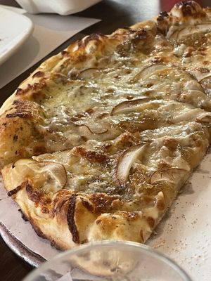 Gorgonzola Pear and Walnut Pizza