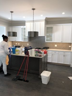 Chicago new home construction cleaning experts.