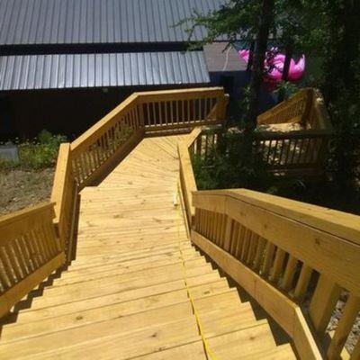 Deck built on lake Tuscaloosa