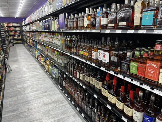 Cheshire Liquor Center