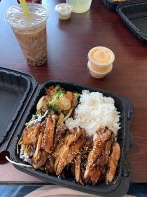 Teriyaki chicken, white rice and veggies