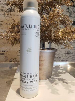 Flexible wax hair spray creates light texture for an everyday effortless look!