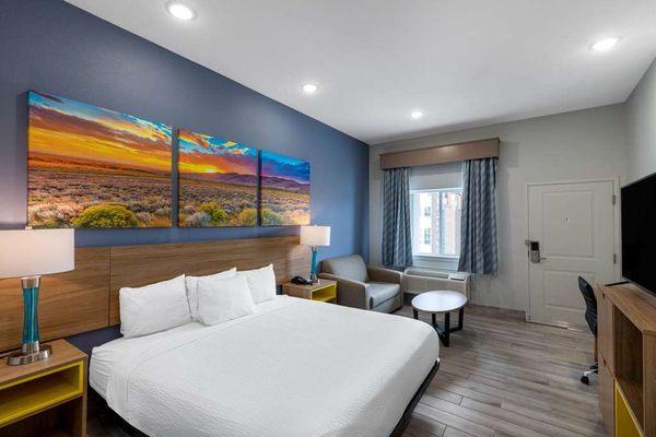 Days Inn & Suites By Wyndham Downtown/University of Houston