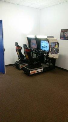 They even have free arcade racing game for kids.