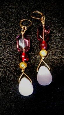 Shell and gold wire ear rings with purple and red glass beads