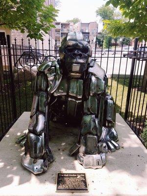 The Hull House Gorilla. John Kearney created this sculpture in 1977.