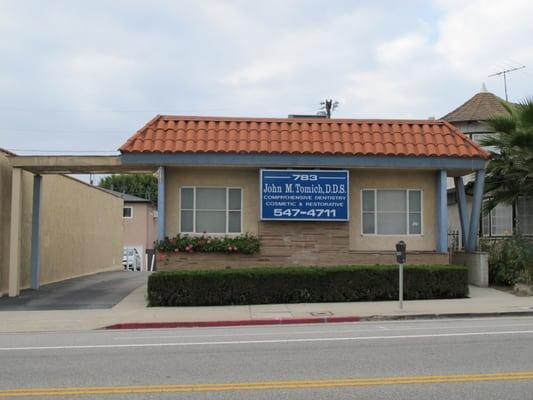 Parking behind building