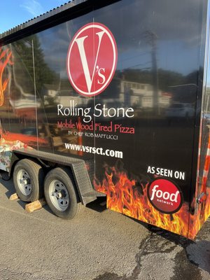 Rolling Stone Wood-Fired Pizza