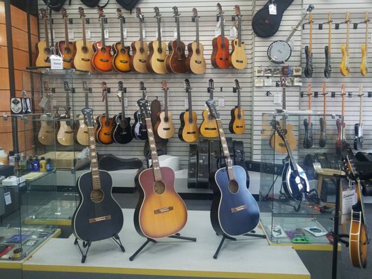 Lots of guitars on stock.