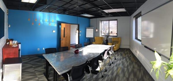 Idea Vault (small meeting room)