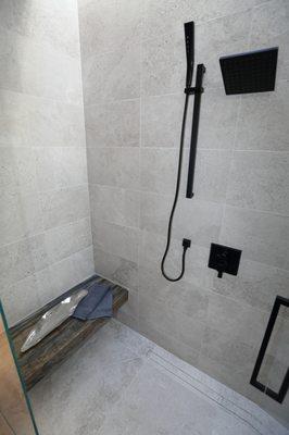 Del Conca shower tile