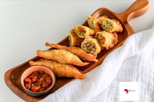 Fatayas/Pastelles: savory deep fried pastries with our dough made from scratch. Filling options: veggies/ground beef/fish