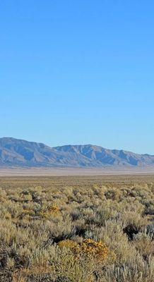 0.25 acre Lunas New Mexico residential lot. Plenty of open space, beautiful mountain view, nature and freedom.