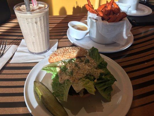 Cesar Burger, Sweet potato fries & Coffee Shake.