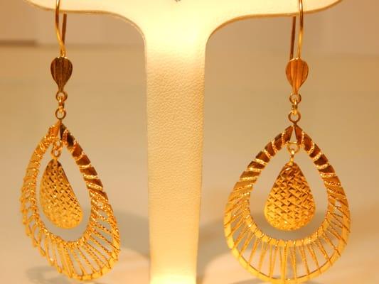 21 karat gold earrings