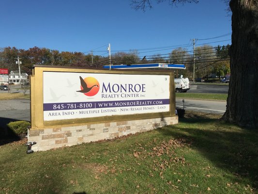 Monroe Realty Sign