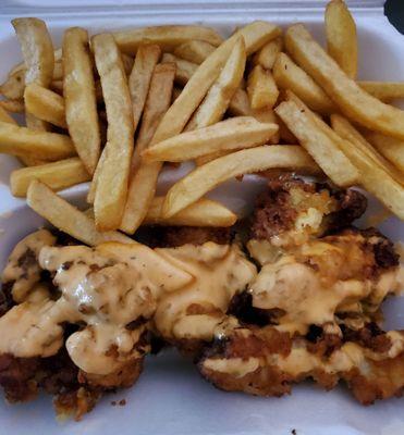 Fried conch and fries sauce tasty, but again conch tough. Fries just fries nothing much.