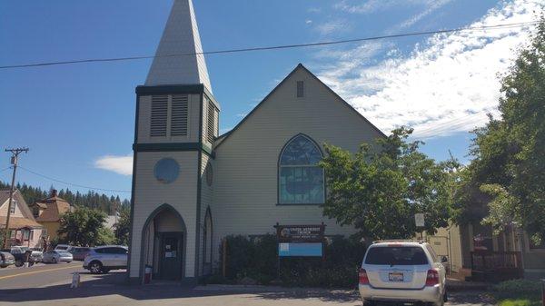 Truckee United Methodist - Front