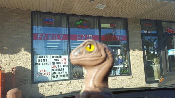 Bob the Raptor Says "Mammals come here to get their hair cut and stuff."