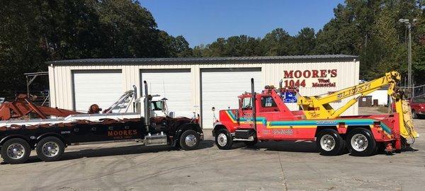 Moore's Truck & Auto Moore's Towing