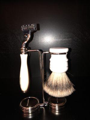 Shaving sets