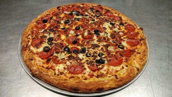 16" large pizza with pepperoni, black olive, and onion