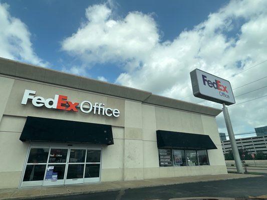 FedEx Office Print & Ship Center