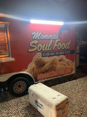 Mama’s Soul Food Truck